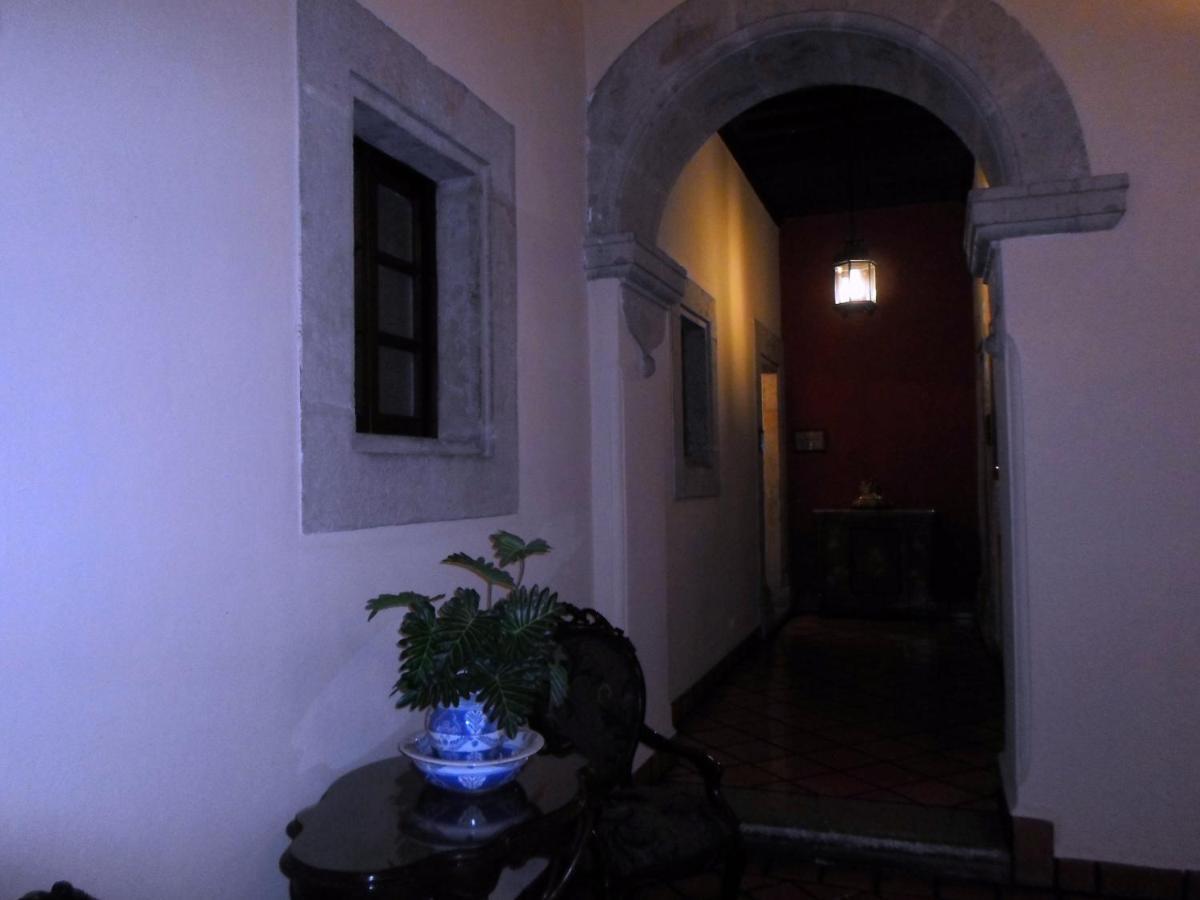 ホテル Virrey De Mendoza モレリア エクステリア 写真